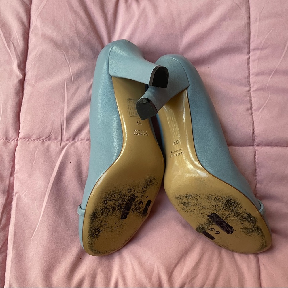 Light blue Genuine Leather Genuine Gucci heels like new hardly worn! - Picture 5 of 11